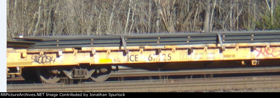 ICE 67125, close up of car number